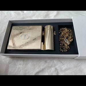 LIMITED EDITION HOLIDAY LIPSTICK HOLDER ONLY

Lipsticks not included!!!!